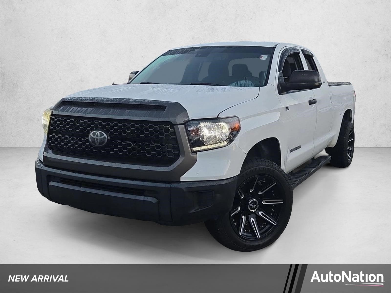 2019 Toyota Tundra 4WD Base — photo 1 of 15
