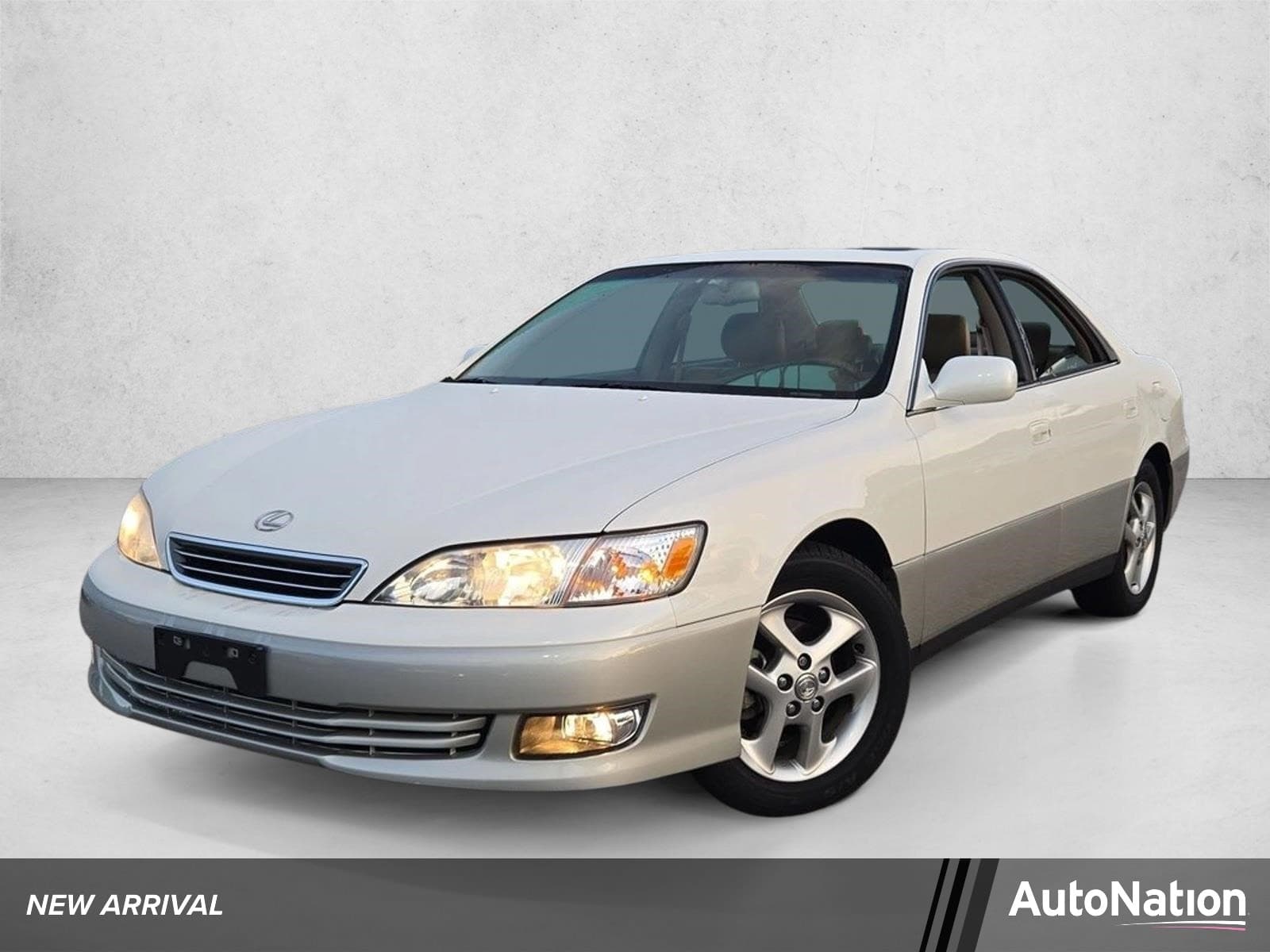 2001 Lexus ES 300 Base — photo 1 of 15