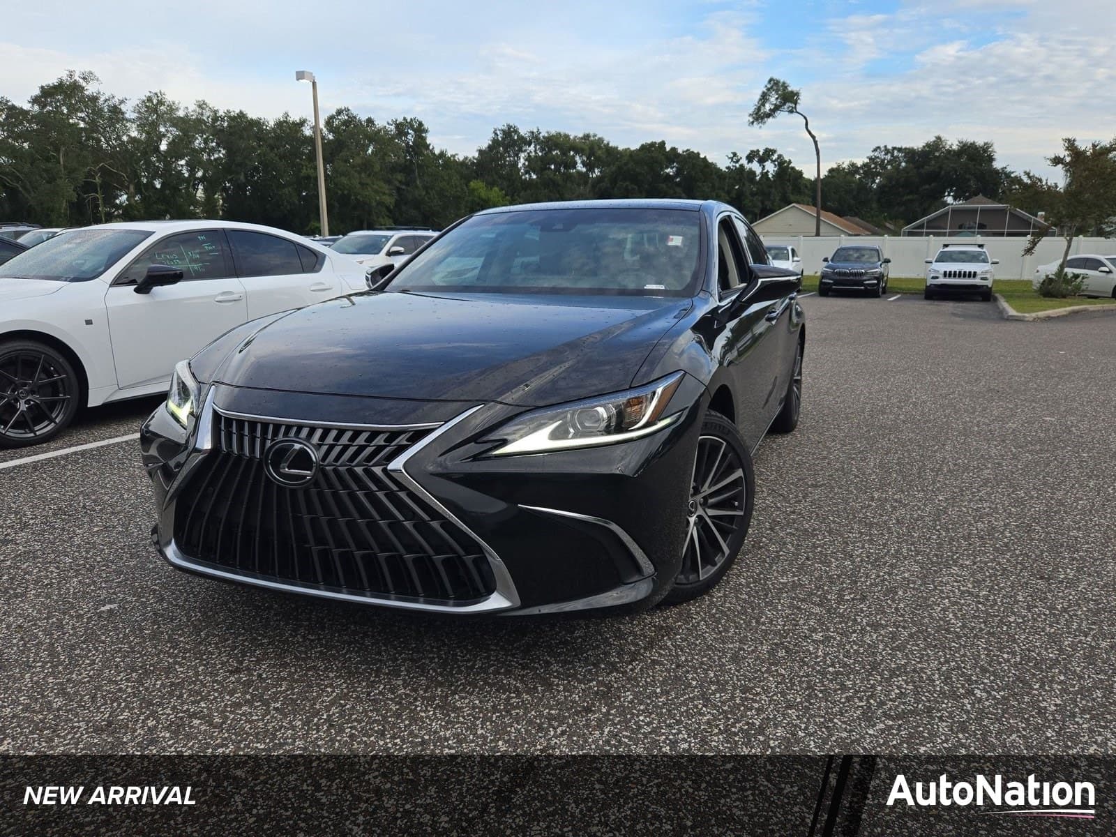 2023 Lexus ES ES 350 — photo 1 of 15