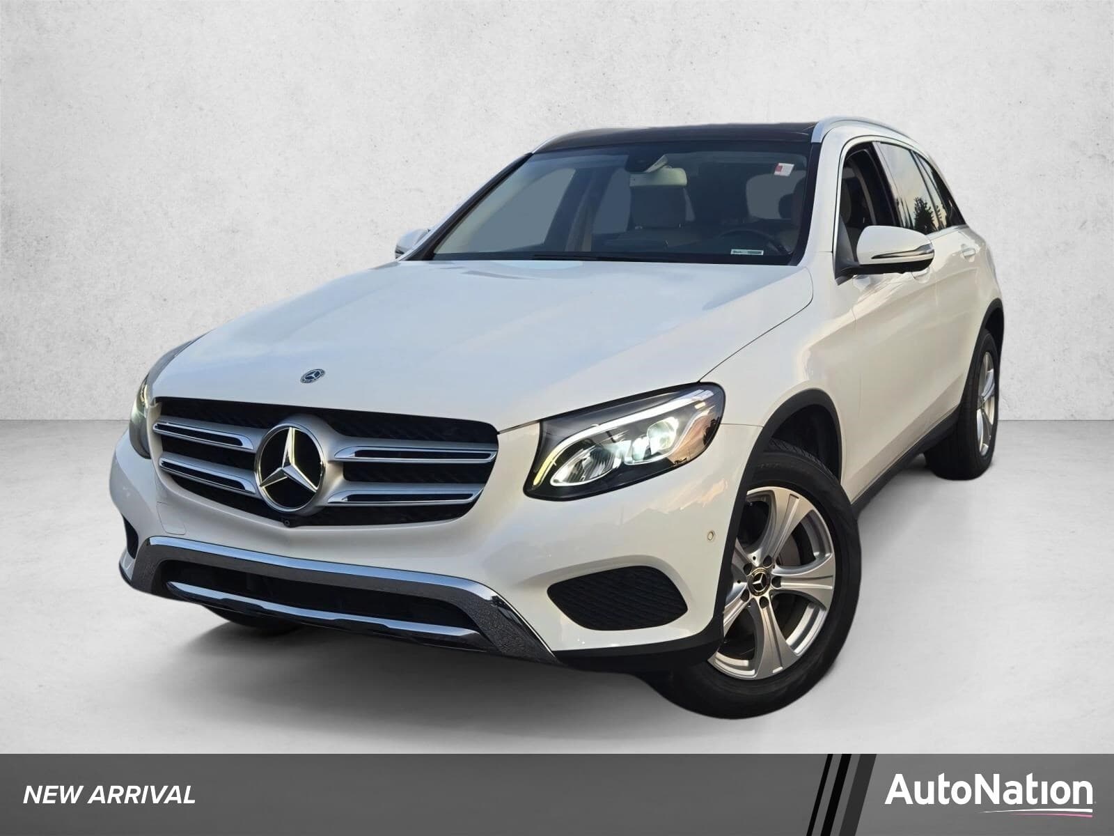 2018 Mercedes-Benz GLC GLC 300 — photo 1 of 15