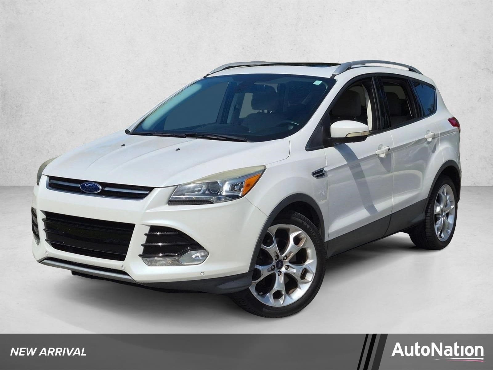 2014 Ford Escape Titanium — photo 1 of 17