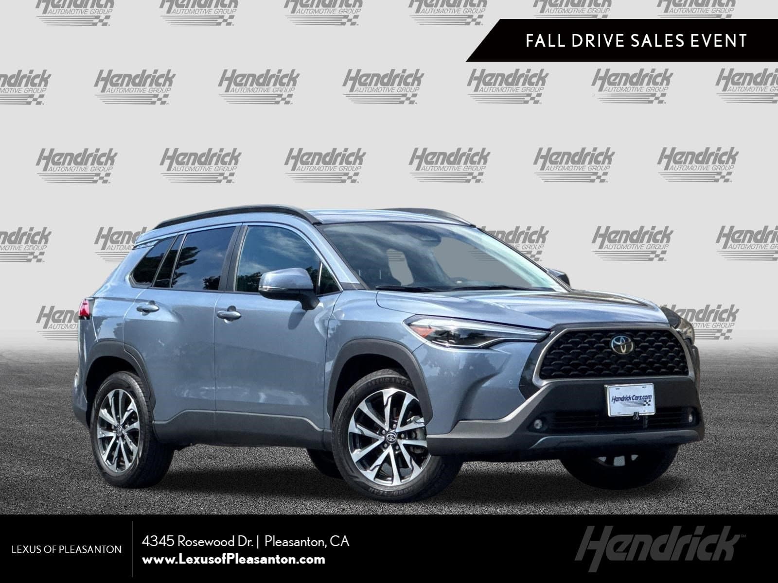 2024 Toyota Corolla Cross XLE — photo 1 of 39