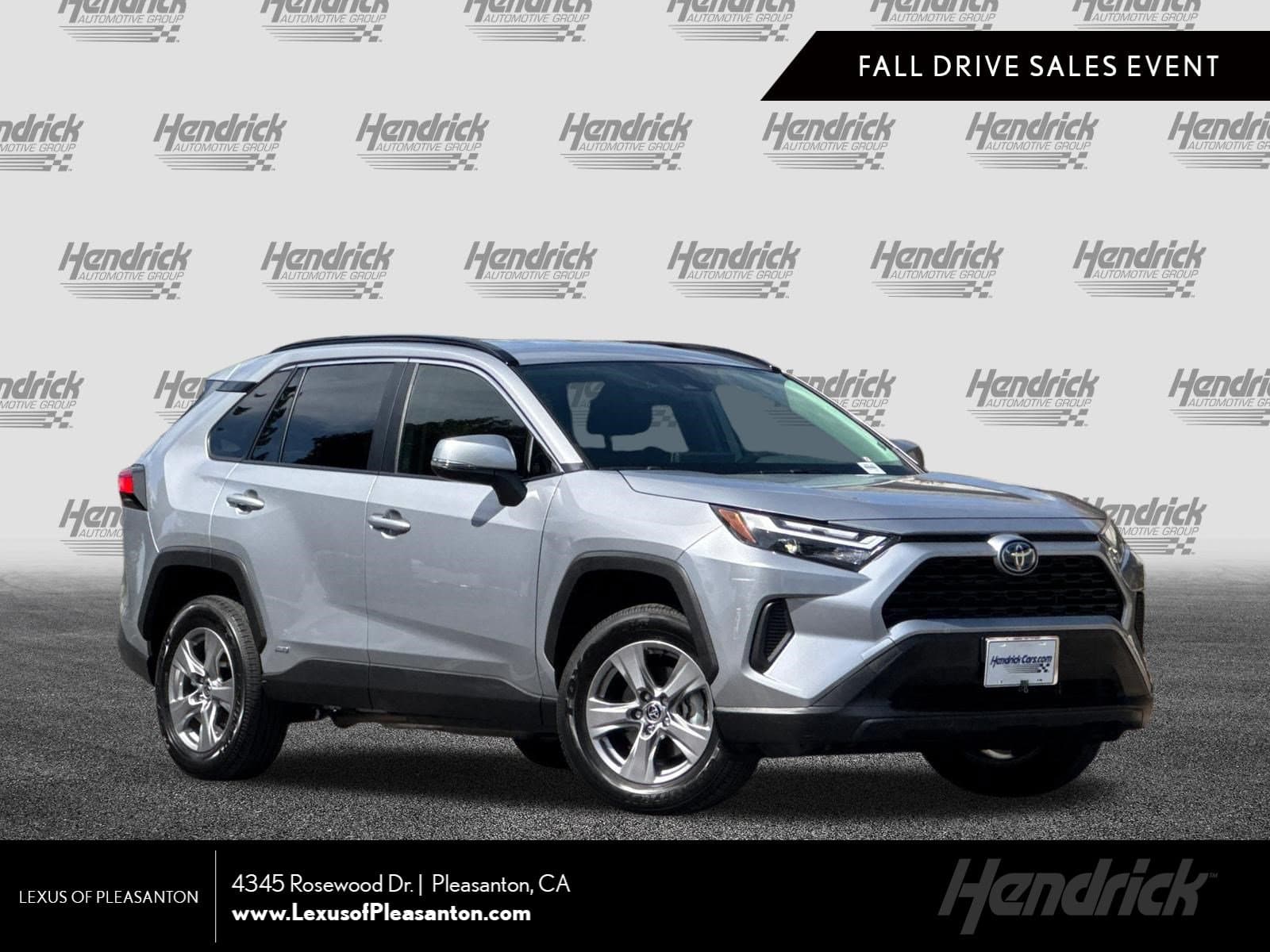2024 Toyota RAV4 Hybrid LE — photo 1 of 39