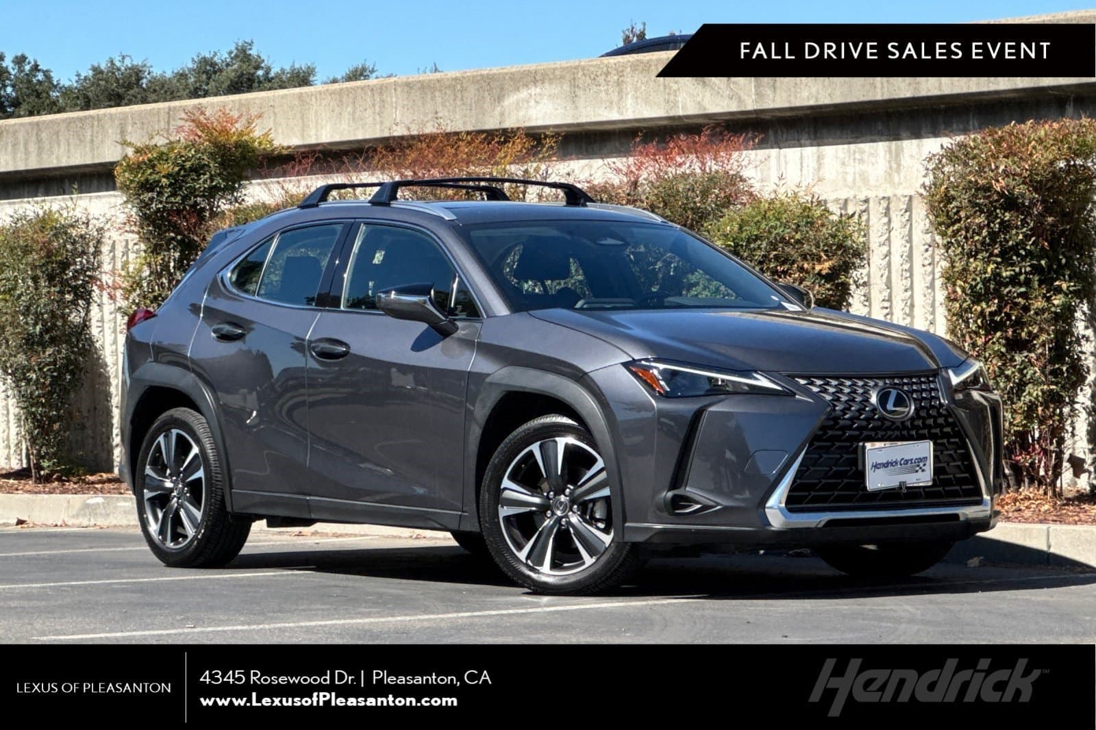 2025 Lexus UX Base — photo 1 of 39