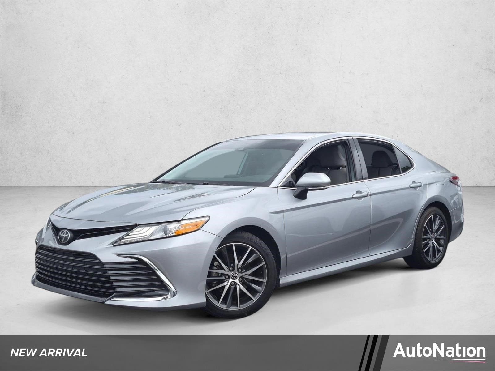 2021 Toyota Camry XLE — photo 1 of 15