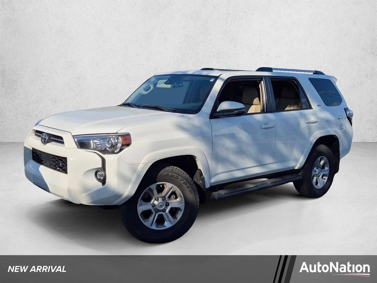2023 Toyota 4Runner SR5 Premium — photo 1 of 15