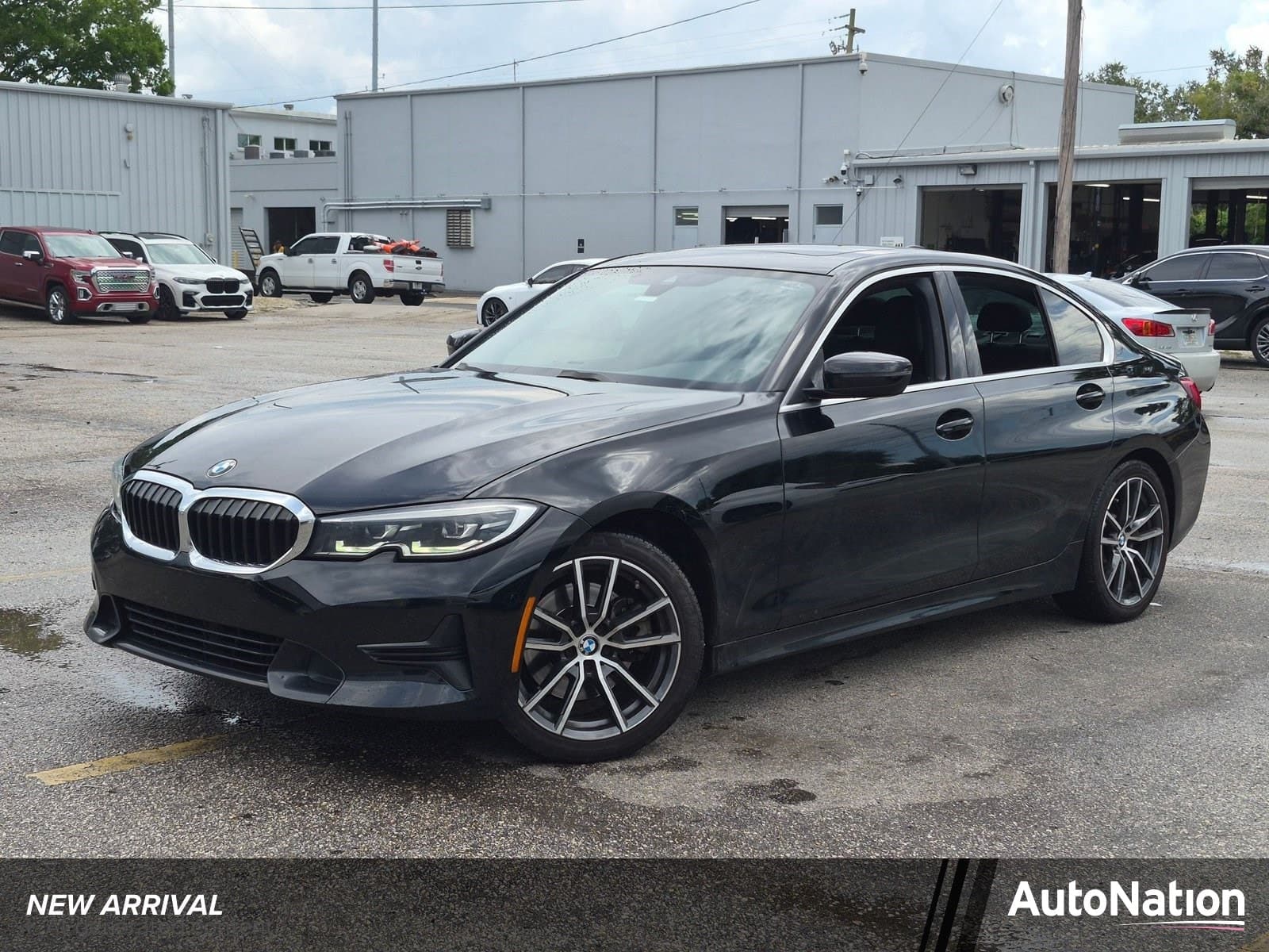 2021 BMW 3 Series 330i — photo 1 of 15