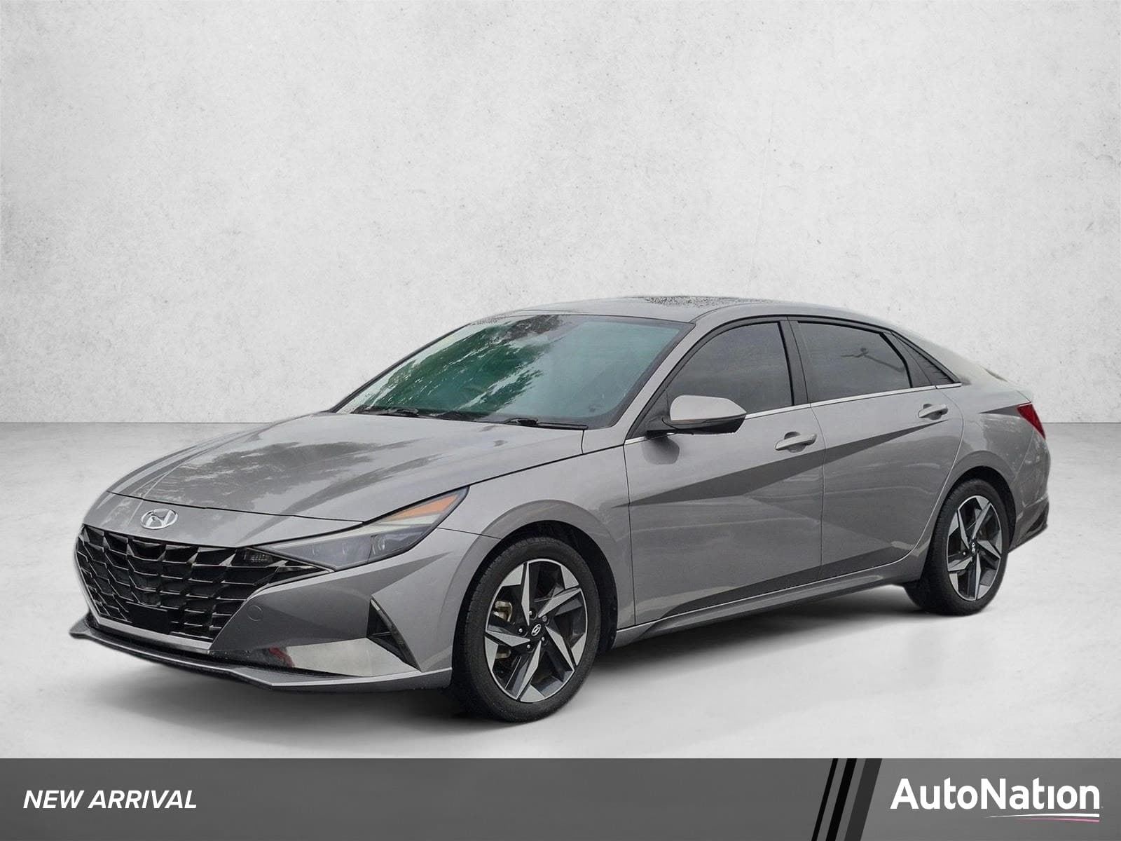 2023 Hyundai Elantra Limited — photo 1 of 16