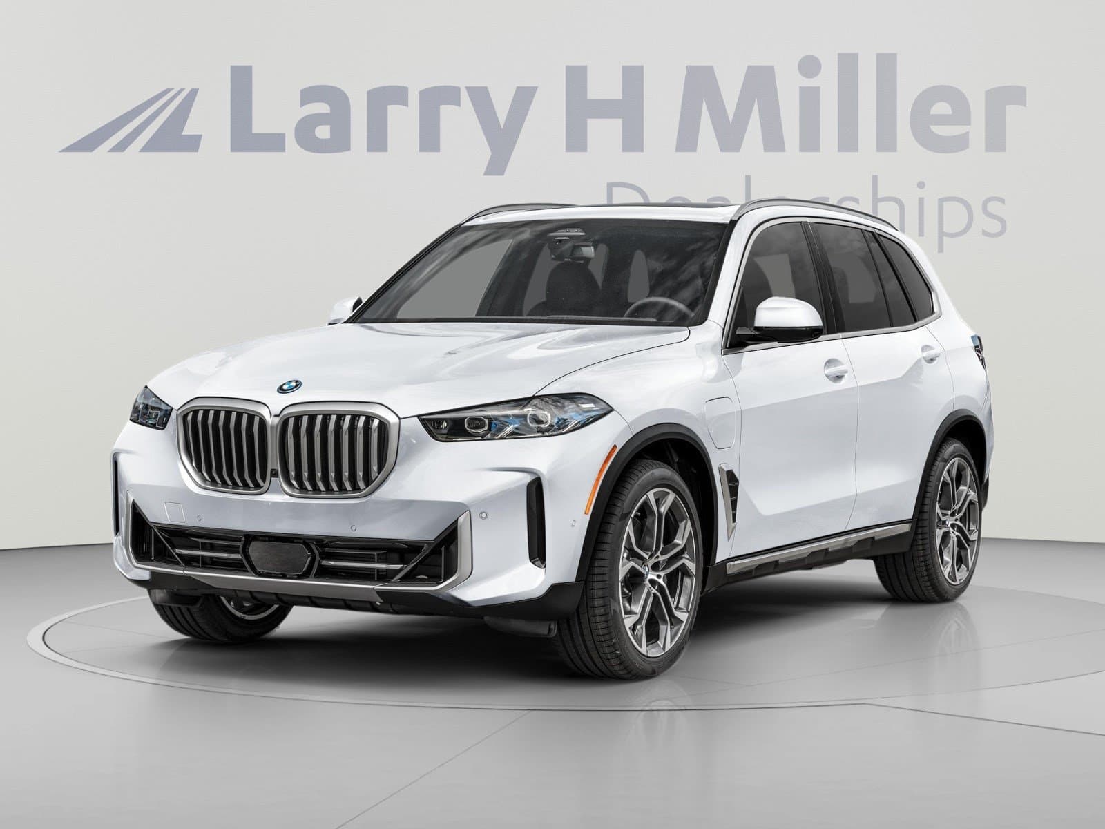2026 BMW X5 xDrive50e — photo 1 of 12