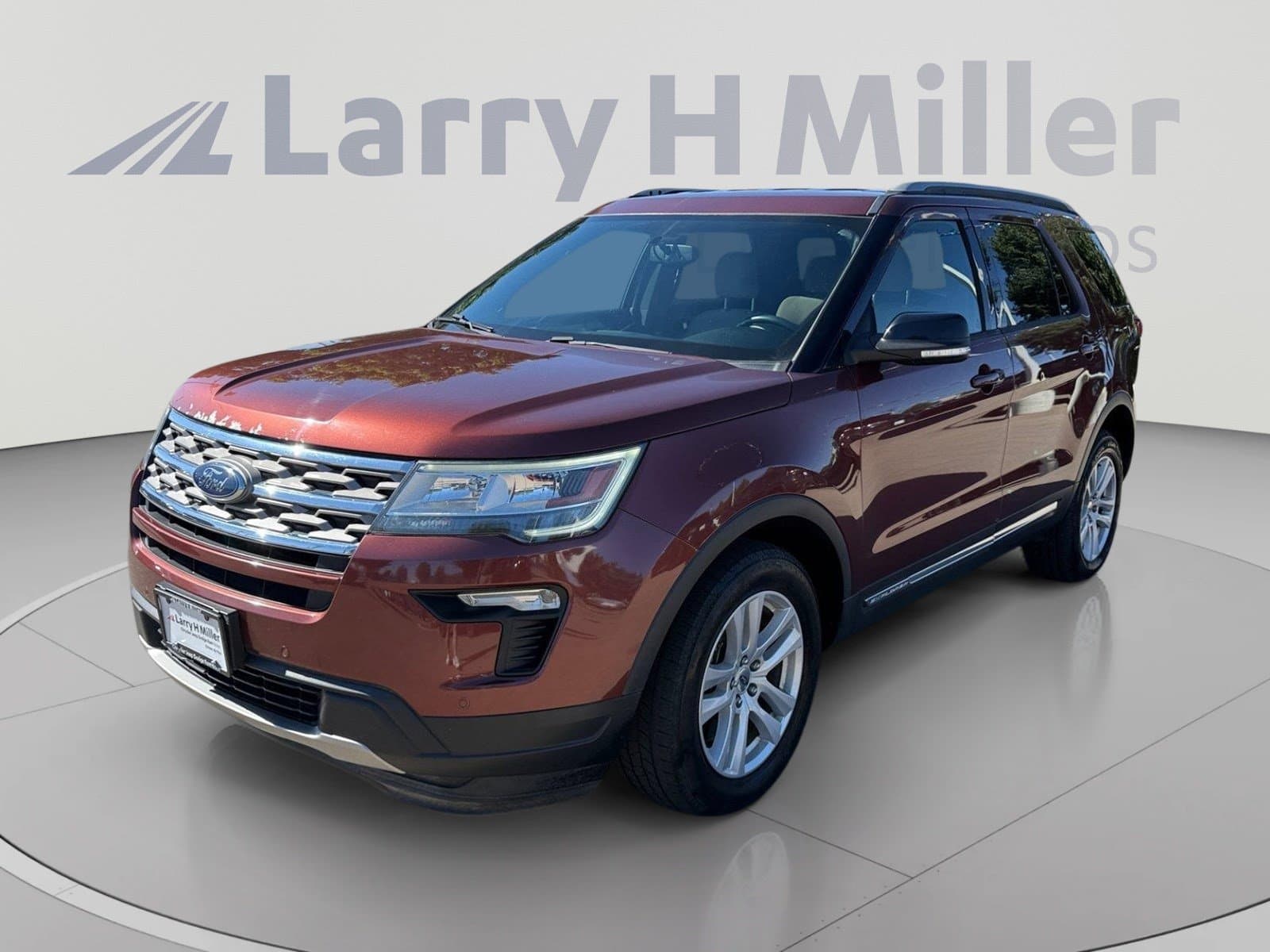 2018 Ford Explorer Base — photo 1 of 35