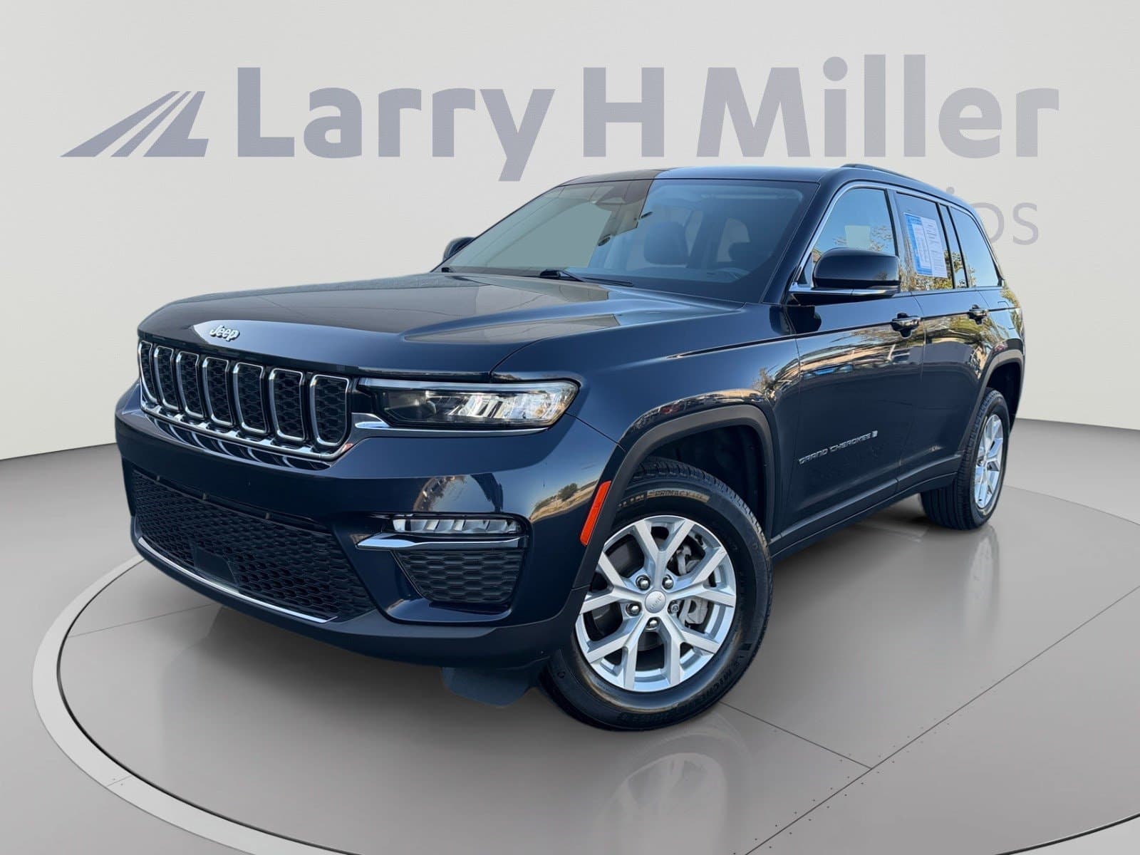 2024 Jeep Grand Cherokee Limited — photo 1 of 35