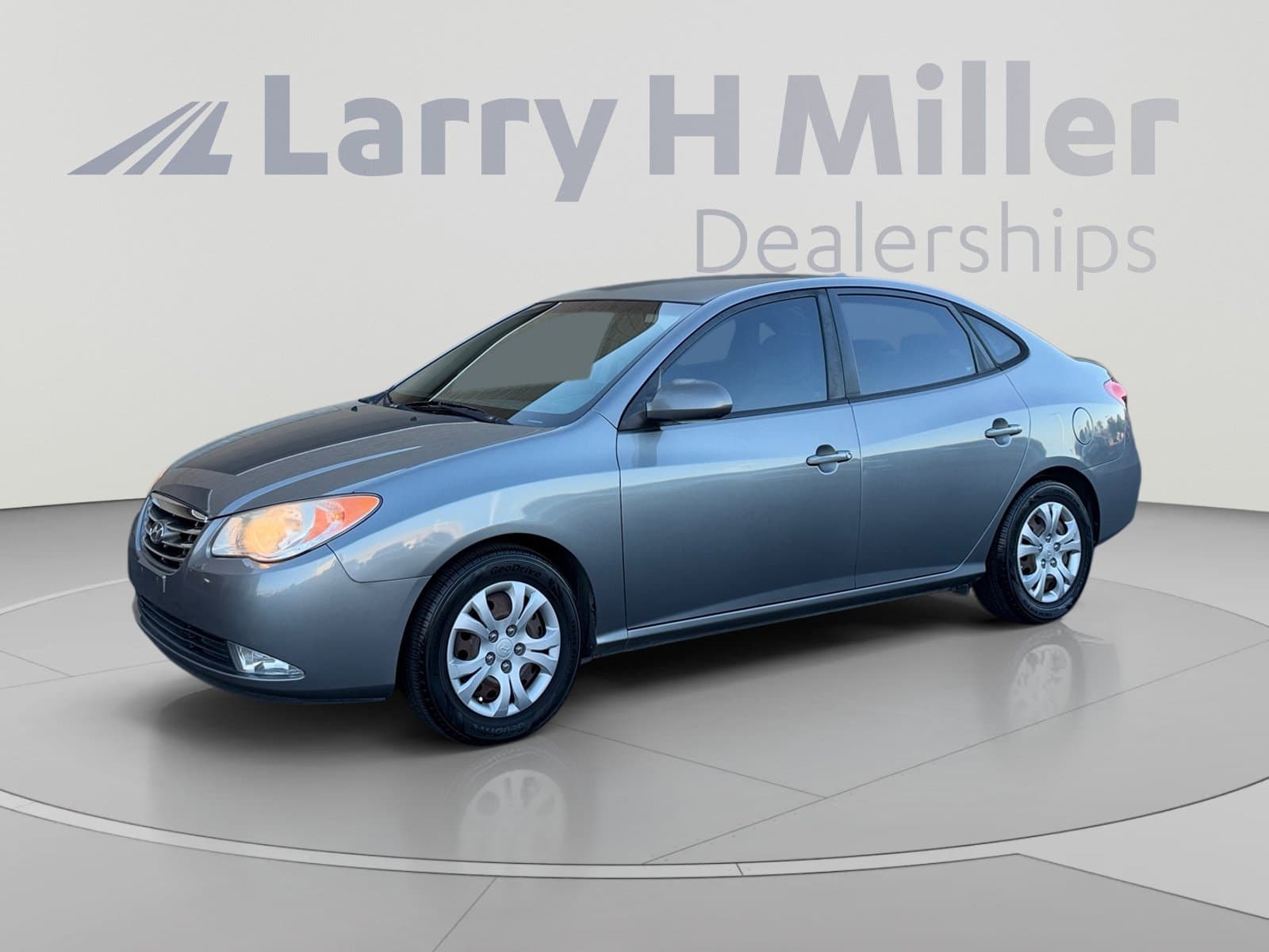2010 Hyundai Elantra GLS PZEV — photo 1 of 32