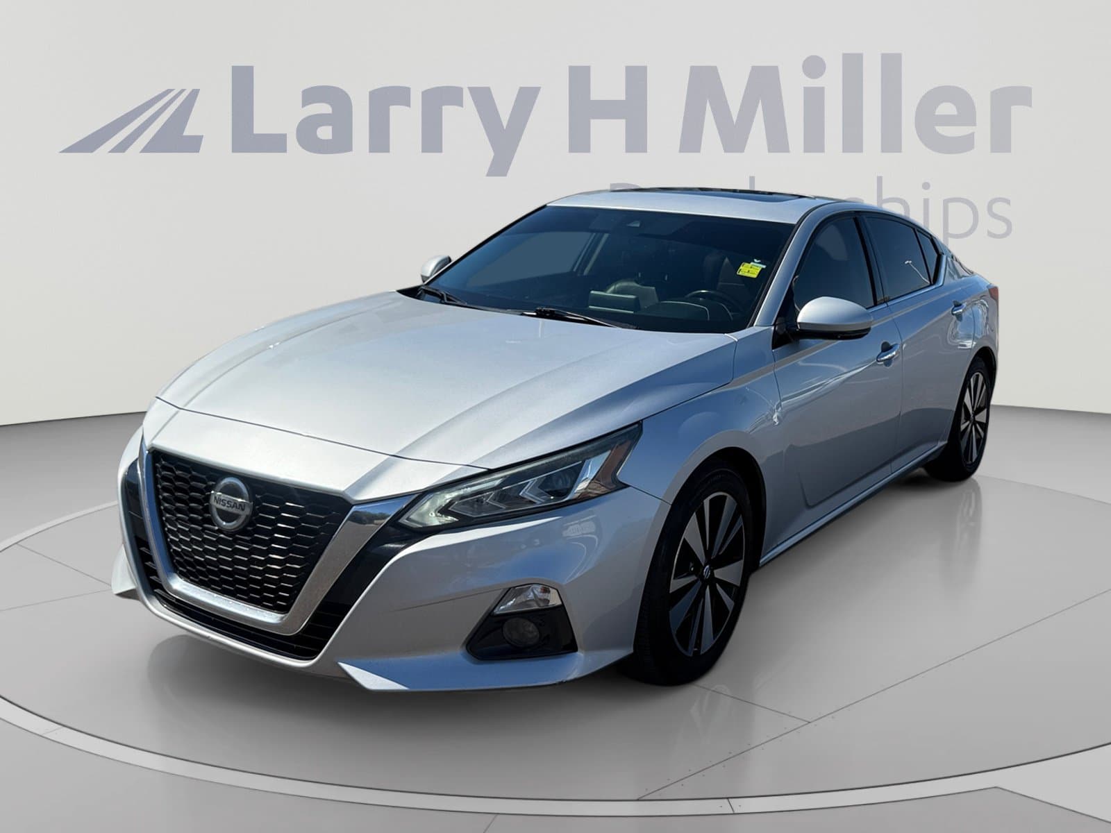 2020 Nissan Altima 2.5 SL — photo 1 of 35