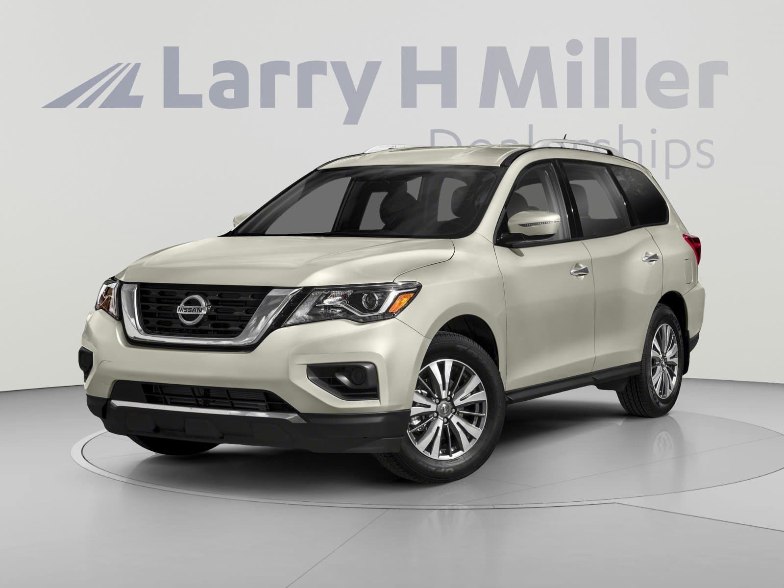 2020 Nissan Pathfinder S — photo 1 of 10