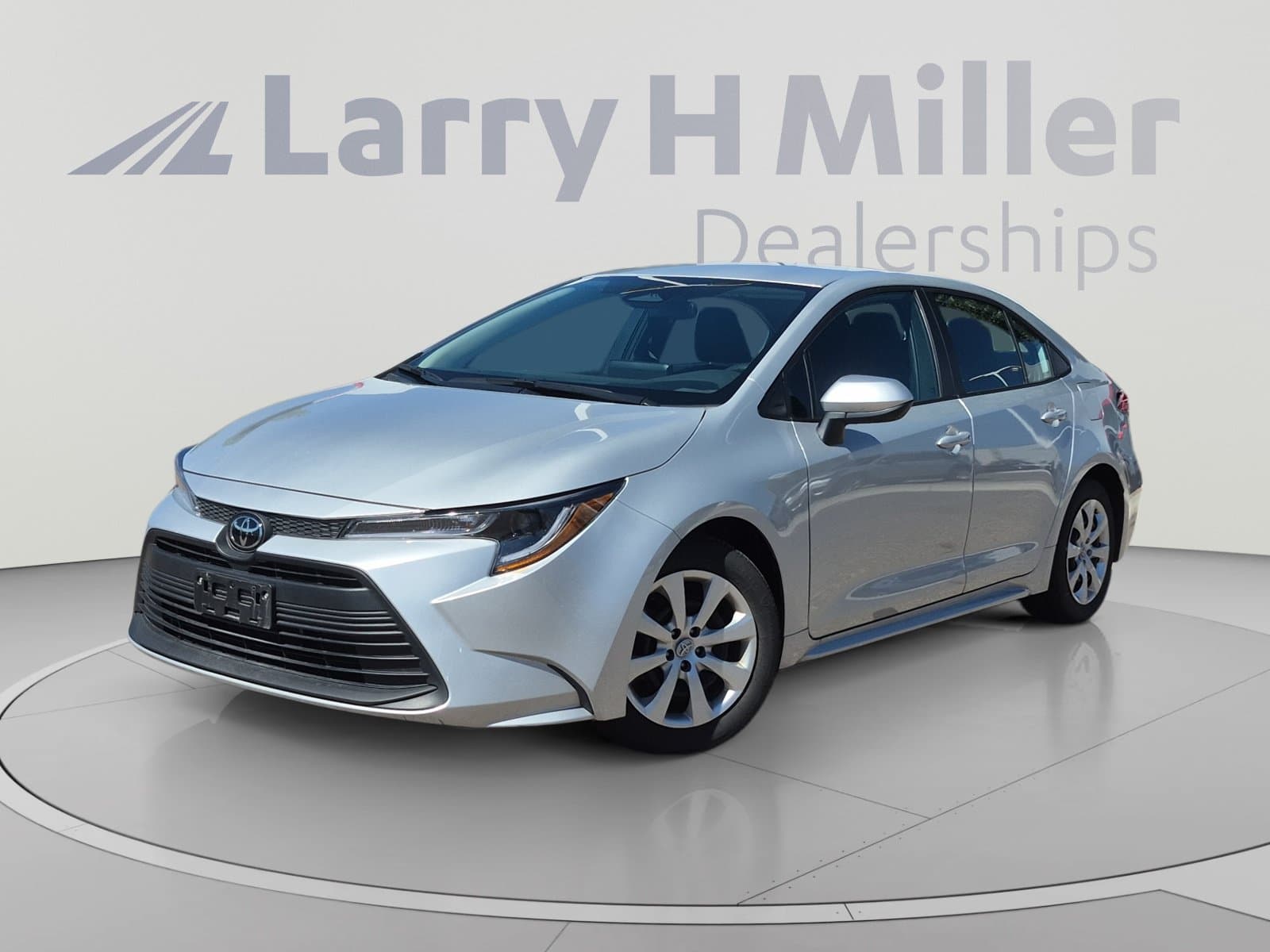 2026 Toyota Corolla LE — photo 1 of 34