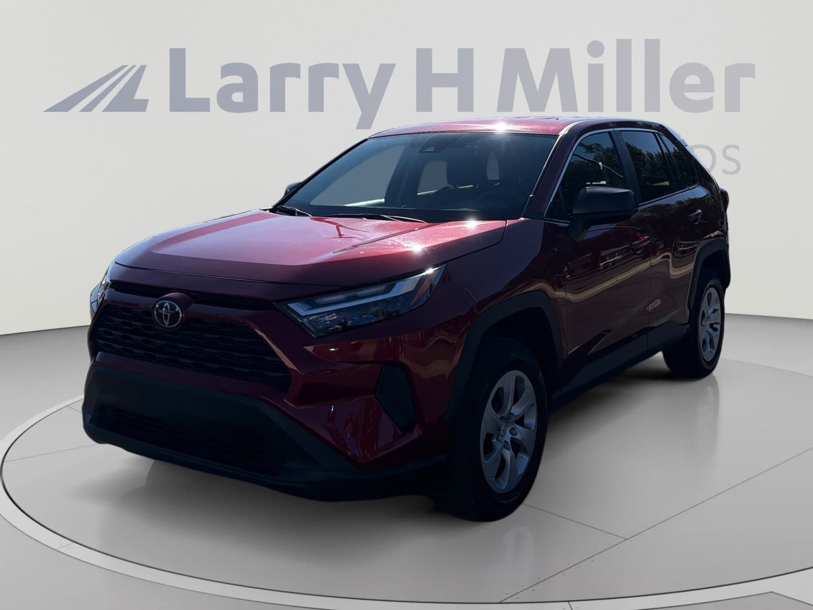 2025 Toyota RAV4 LE — photo 1 of 33