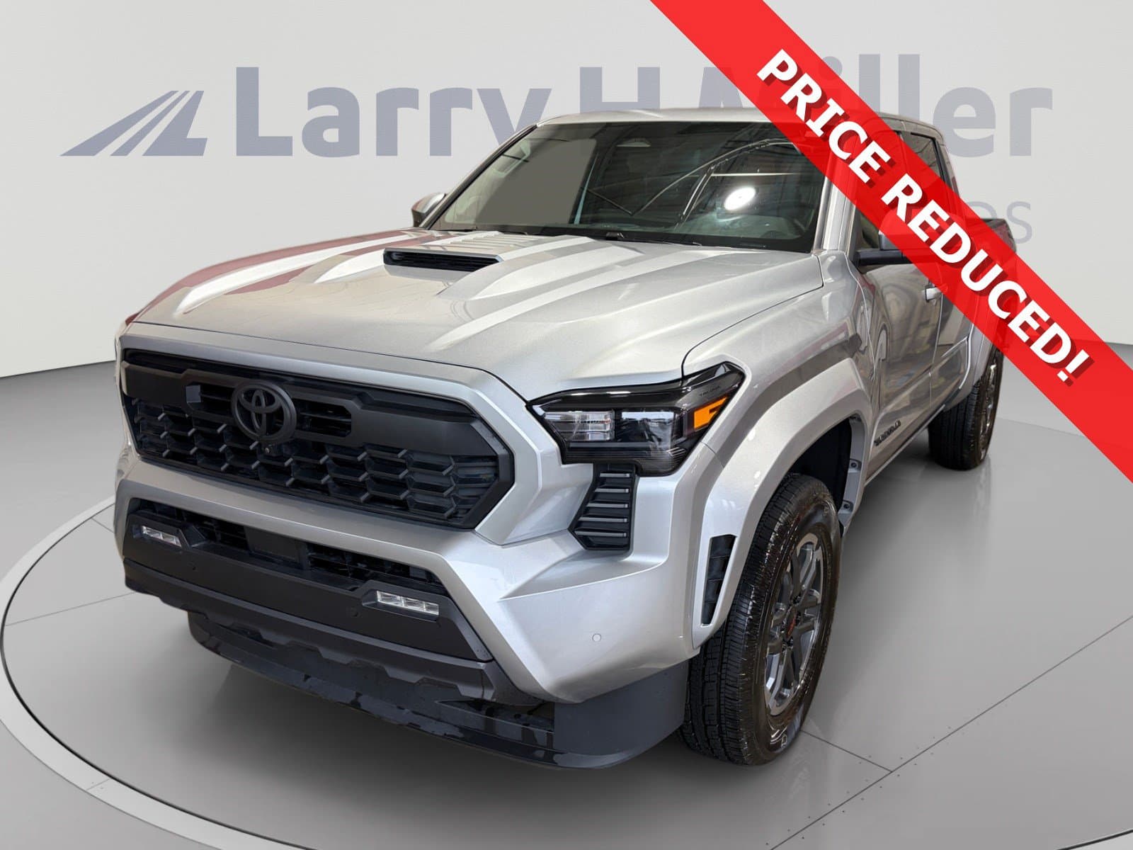 2025 Toyota Tacoma 4WD TRD Sport — photo 1 of 34