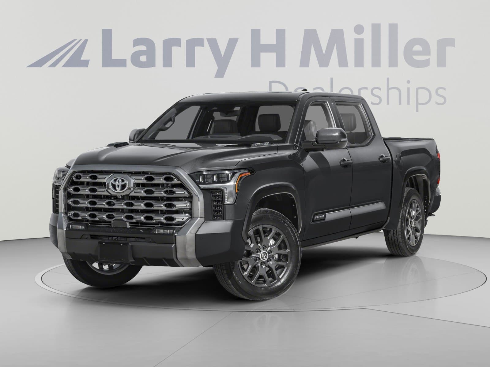 2024 Toyota Tundra 4WD Platinum — photo 1 of 11