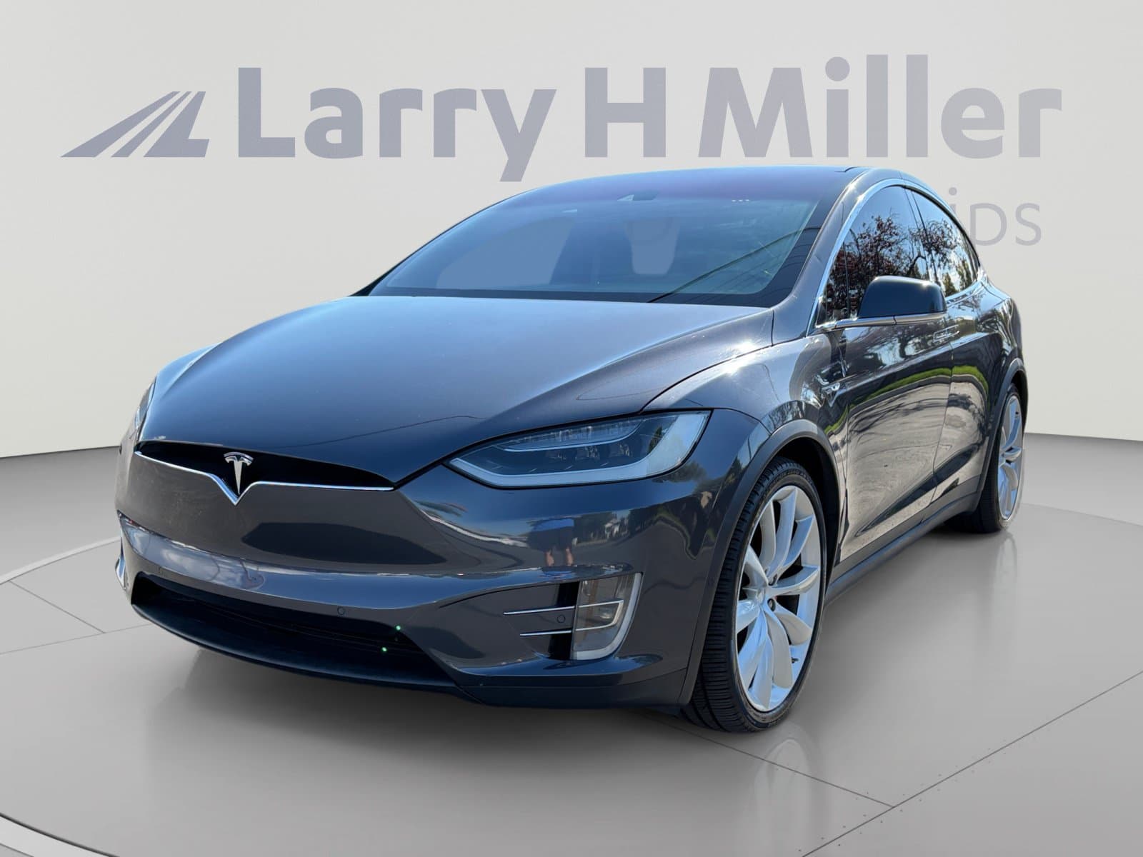 2016 Tesla Model X P100D — photo 1 of 32