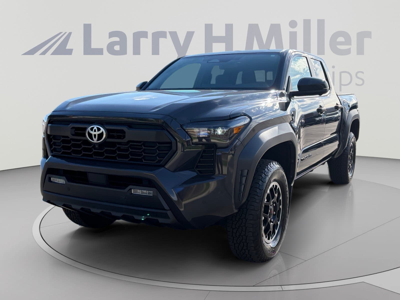 2024 Toyota Tacoma 4WD TRD Off Road — photo 1 of 32