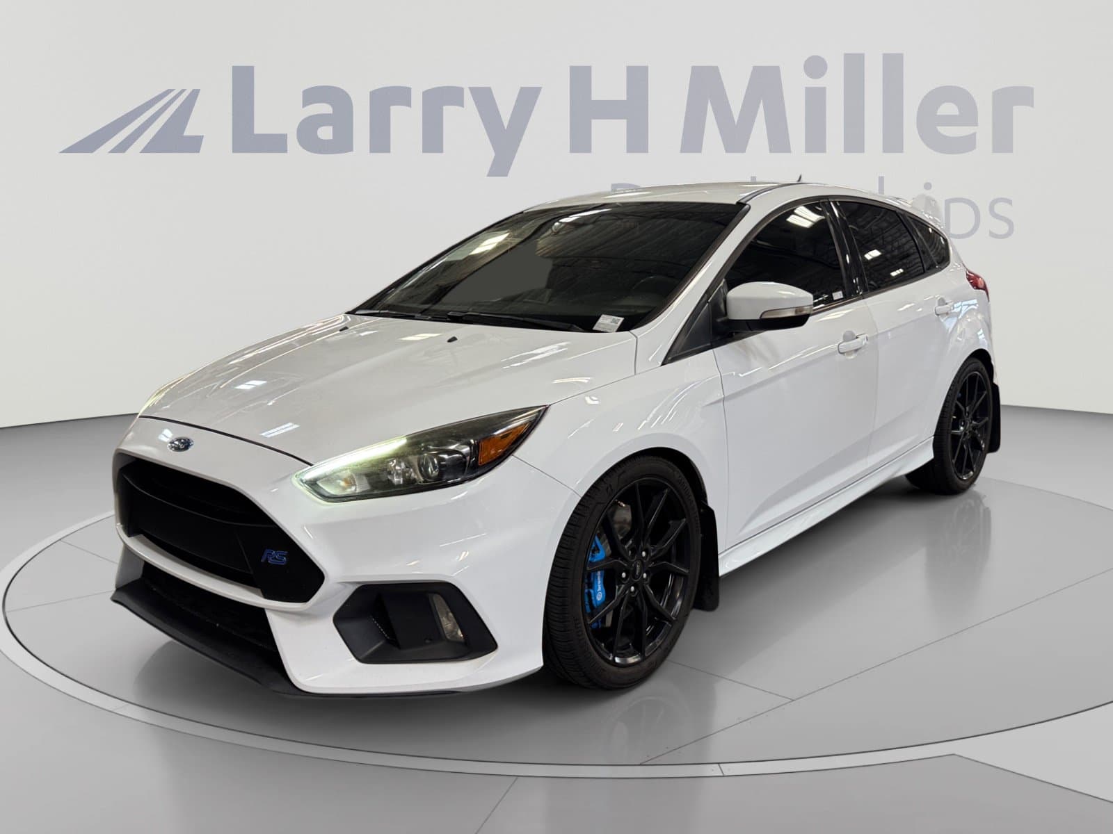 2016 Ford Focus Base — photo 1 of 35