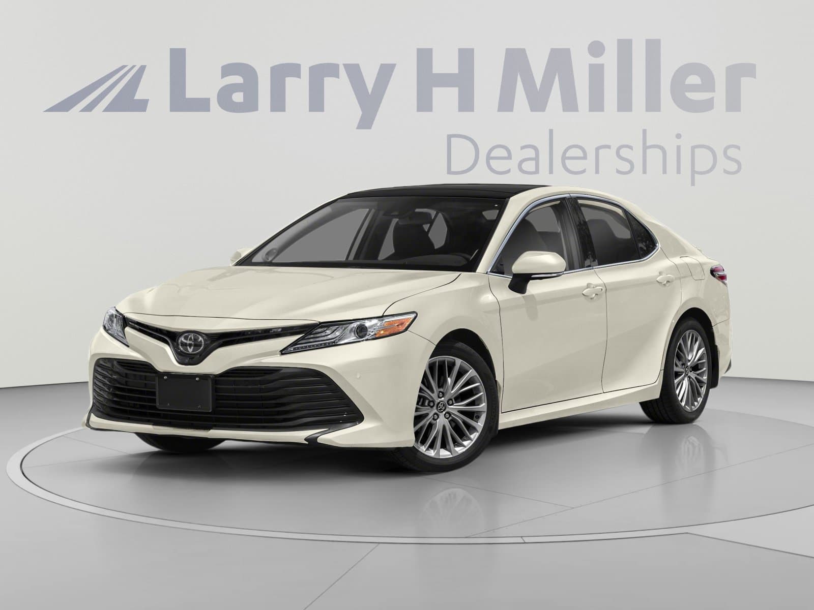 2020 Toyota Camry XLE V6 — photo 1 of 12