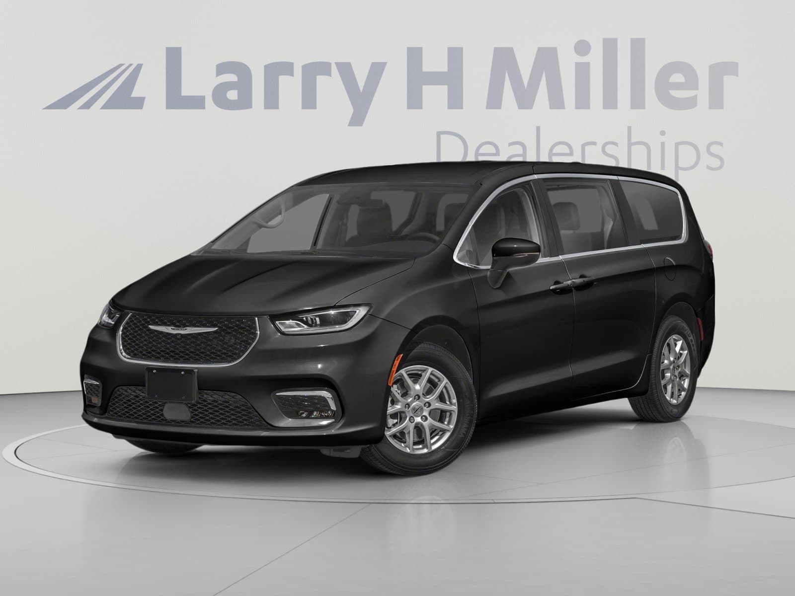 2024 Chrysler Pacifica Touring L — photo 1 of 11