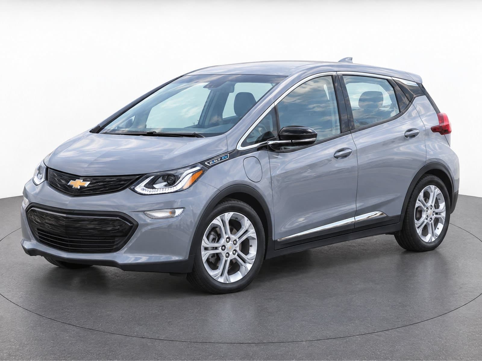 2021 Chevrolet Bolt EV LT — photo 1 of 8