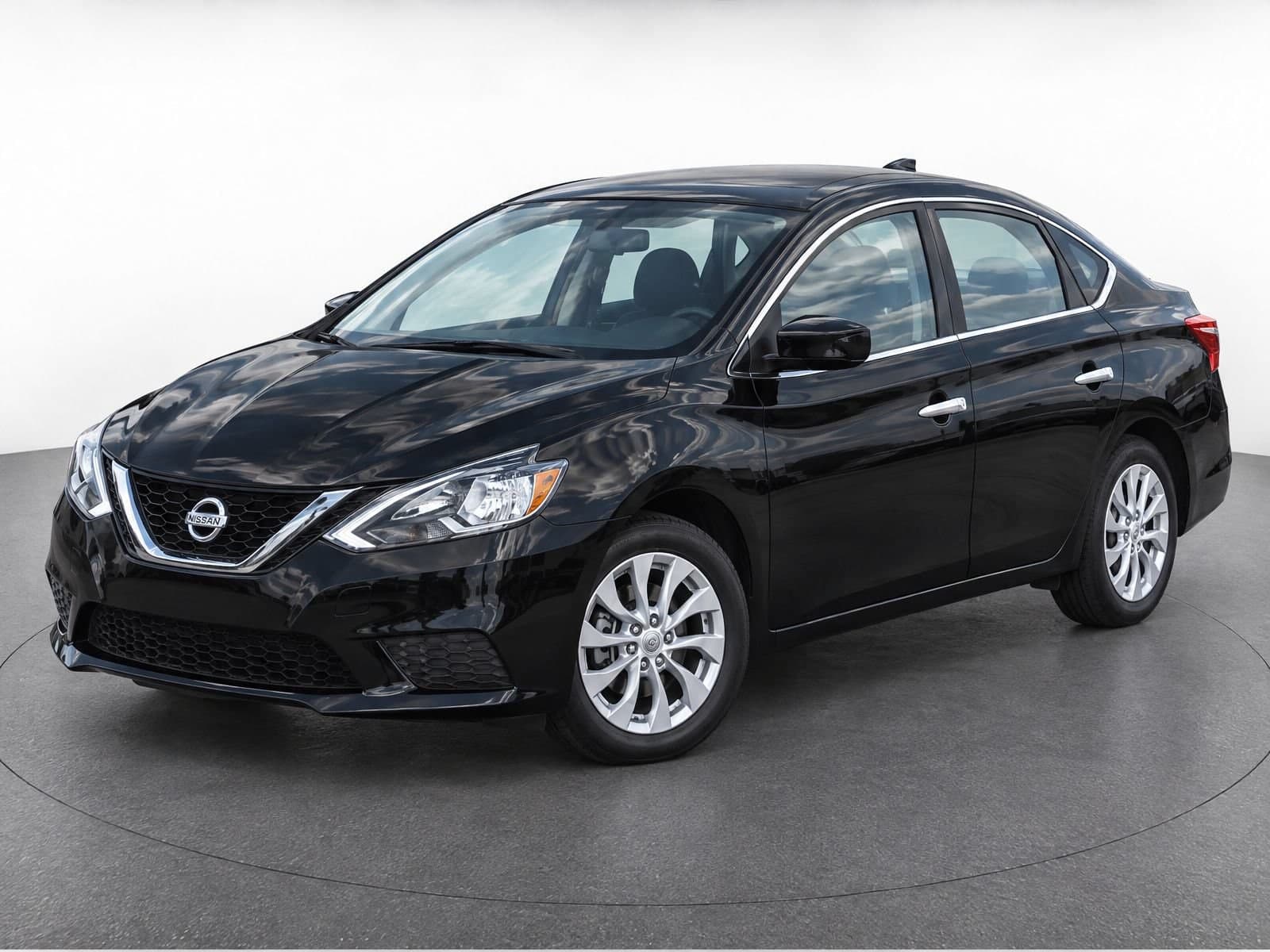 2019 Nissan Sentra SV — photo 1 of 8