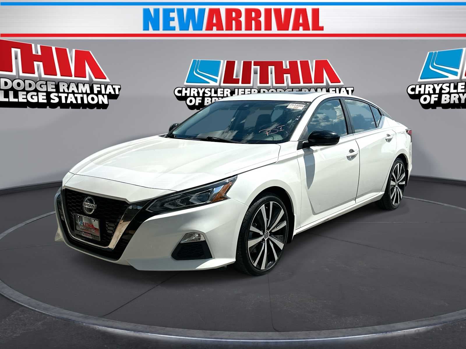 2021 Nissan Altima 2.0 SR — photo 1 of 4