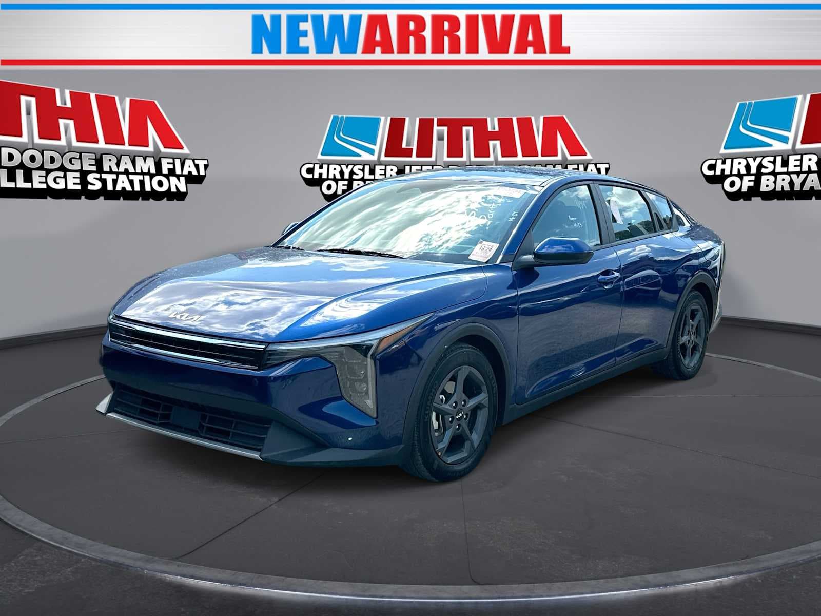 2026 Kia K4 LXS — photo 1 of 5