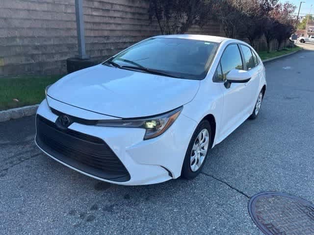 2024 Toyota Corolla LE — photo 1 of 9
