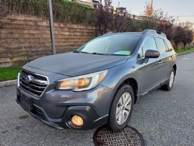 2019 Subaru Outback Base — photo 1 of 9