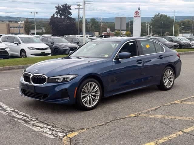 2024 BMW 3 Series 330i xDrive — photo 1 of 9