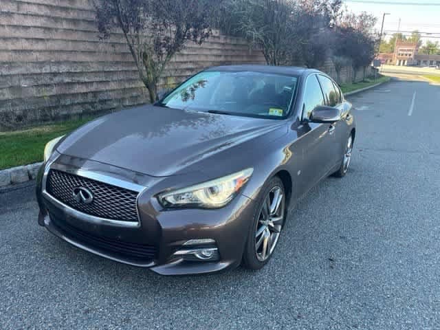 2015 INFINITI Q50 Premium — photo 1 of 9