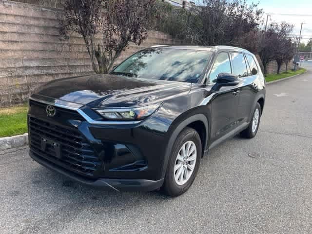 2026 Toyota Grand Highlander XLE — photo 1 of 9