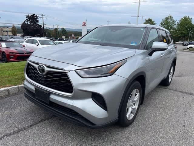 2021 Toyota Highlander L — photo 1 of 9
