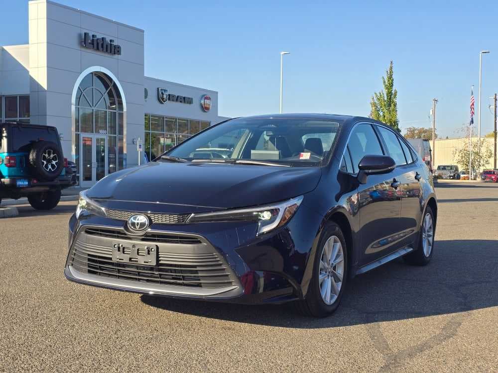 2026 Toyota Corolla Hybrid XLE — photo 1 of 21