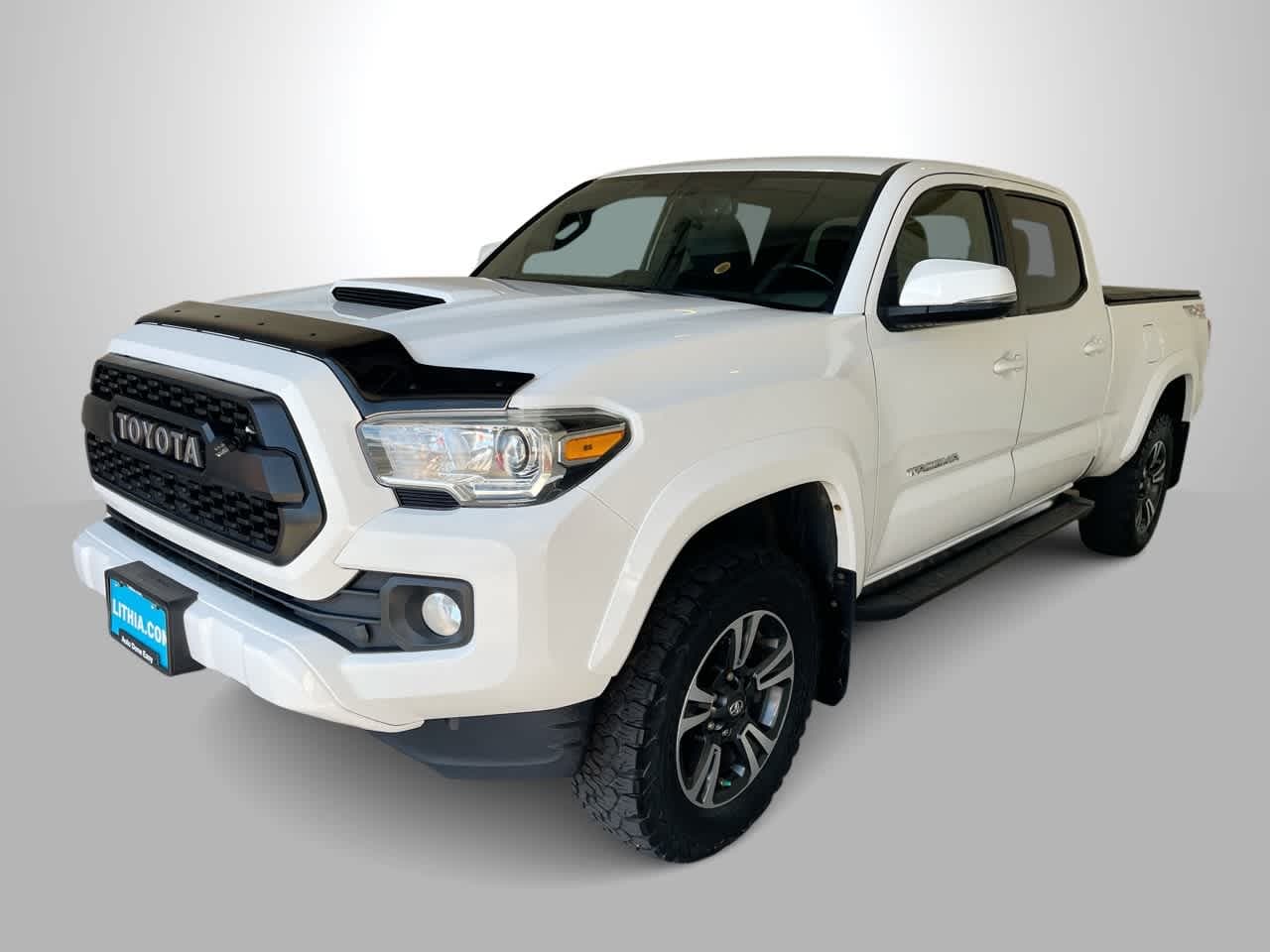 2017 Toyota Tacoma TRD Sport — photo 1 of 27