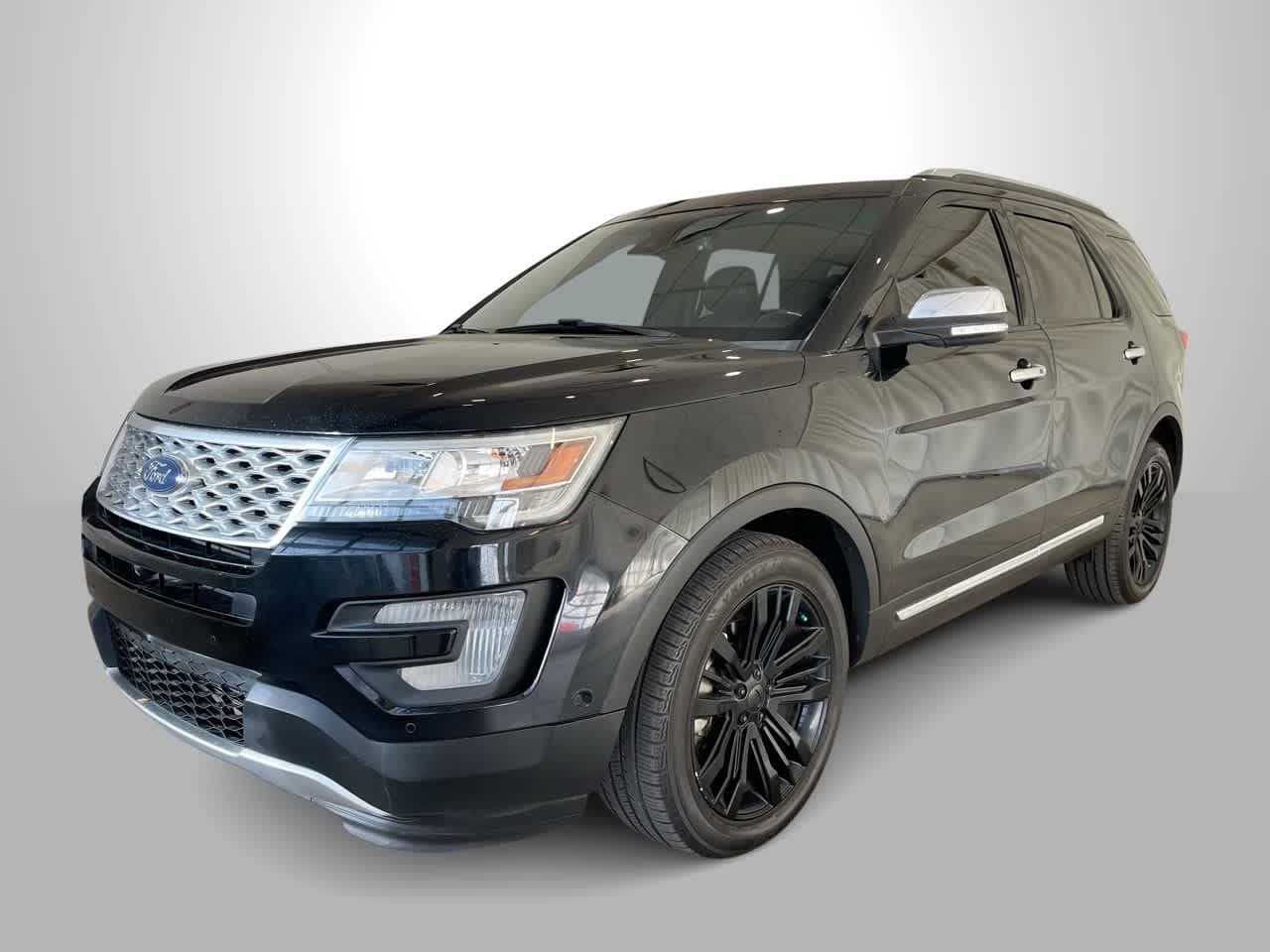 2017 Ford Explorer Platinum — photo 1 of 29