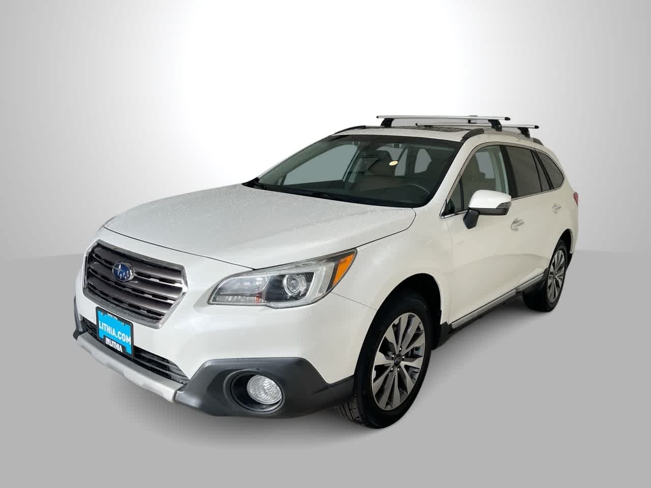 2017 Subaru Outback Touring — photo 1 of 28