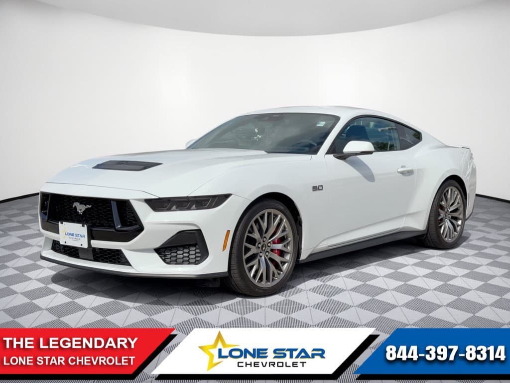 2025 Ford Mustang Base — photo 1 of 32