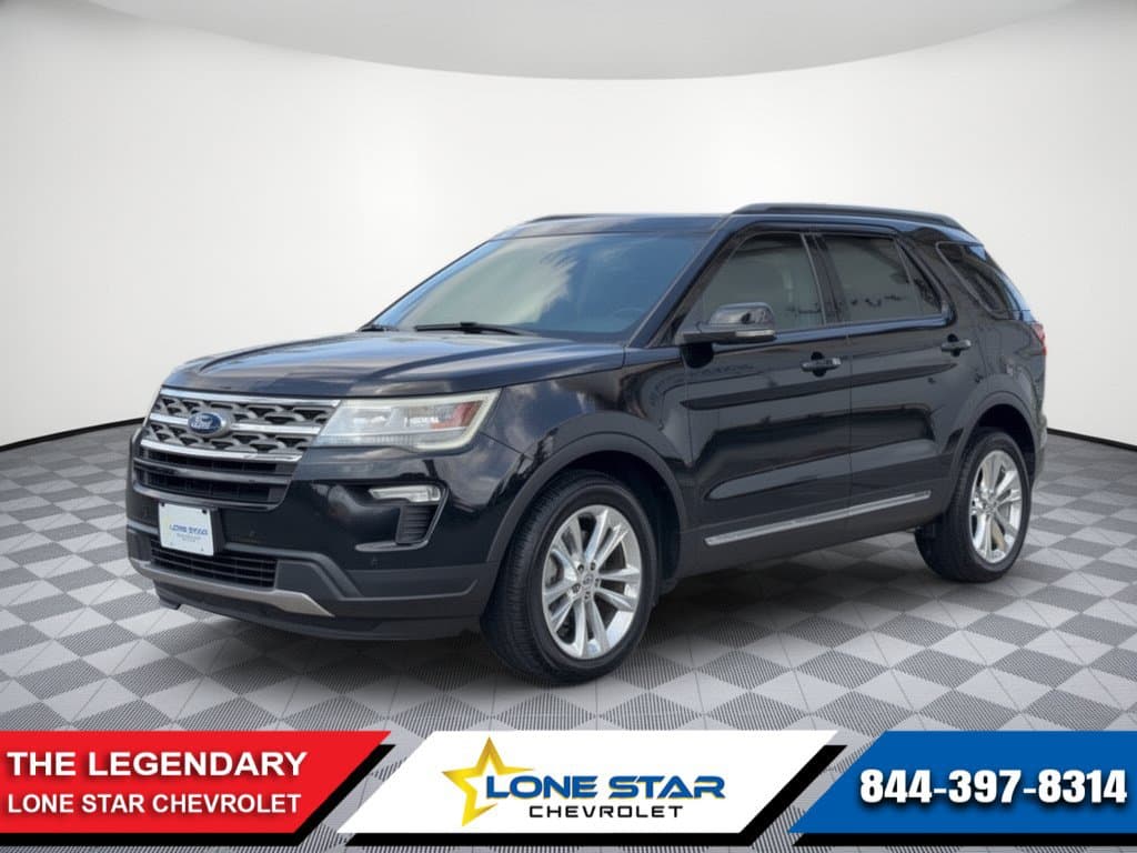 2018 Ford Explorer XLT — photo 1 of 32