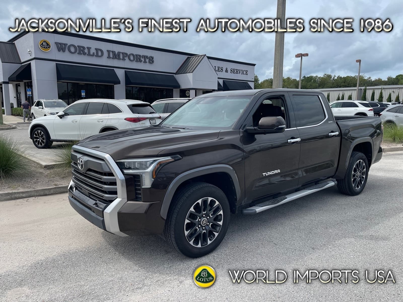 2022 Toyota Tundra 4WD Base — photo 1 of 5