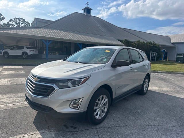 2019 Chevrolet Equinox LS — photo 1 of 14
