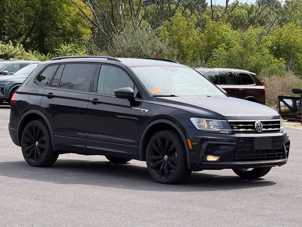 2021 Volkswagen Tiguan Base — photo 1 of 15