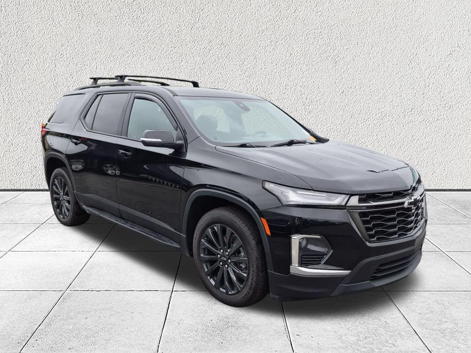 2022 Chevrolet Traverse RS — photo 1 of 10