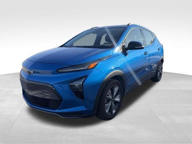 2023 Chevrolet Bolt EUV LT — photo 1 of 18