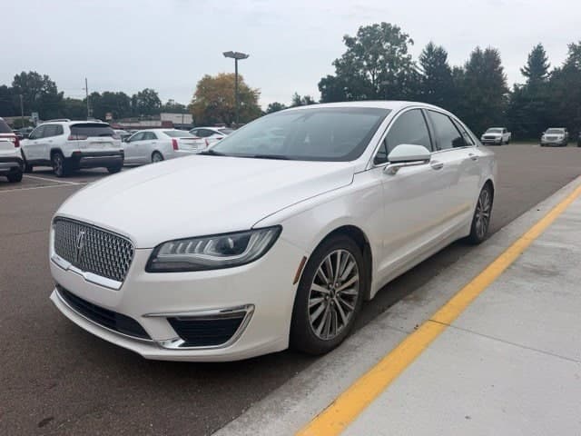 2017 Lincoln MKZ Select — photo 1 of 18