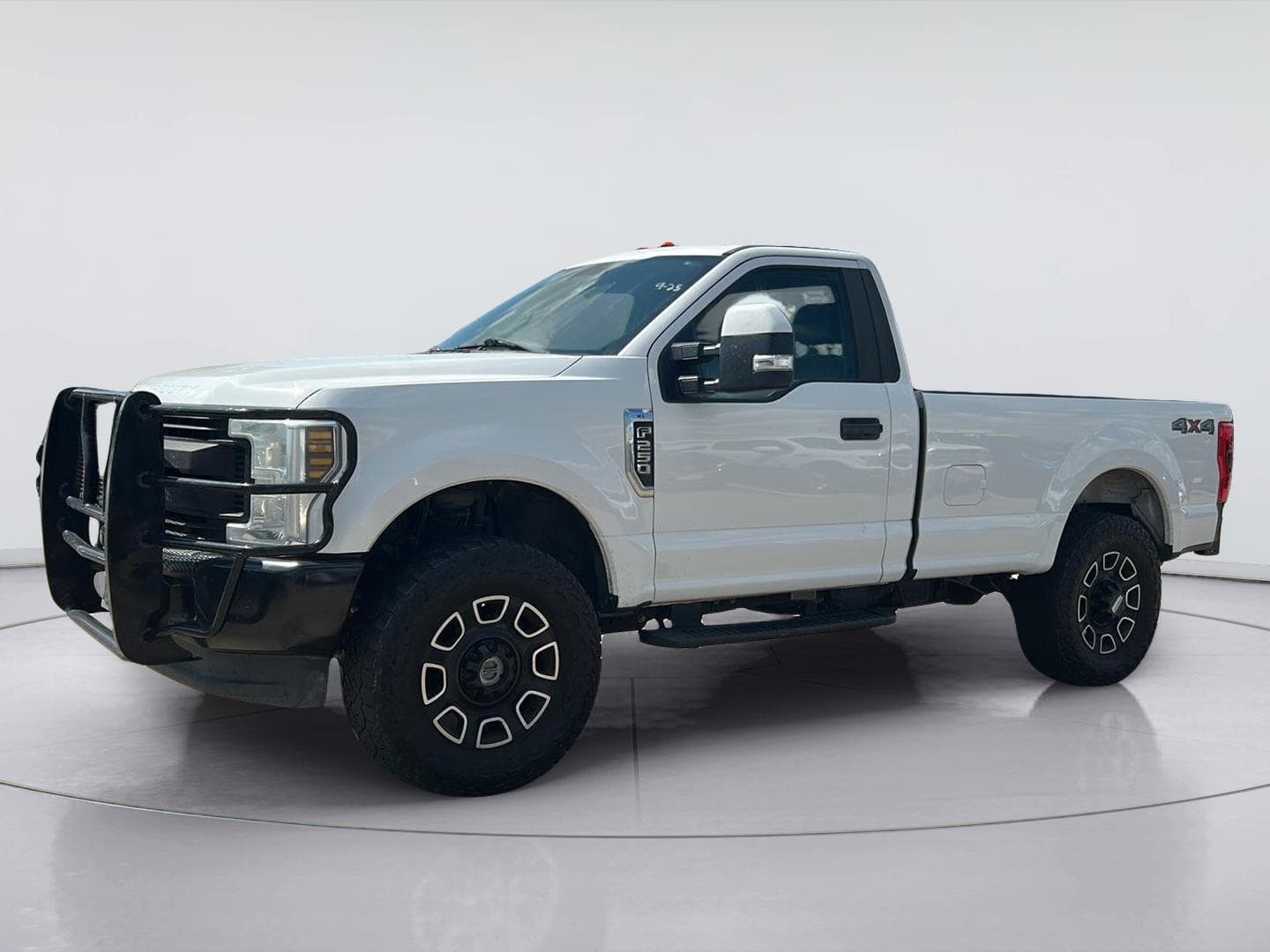 2019 Ford Super Duty F-250 SRW XL — photo 1 of 10